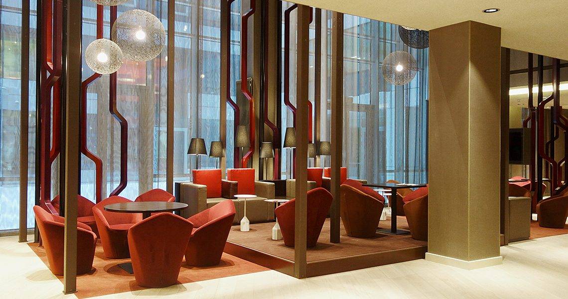 Guéridon BURIN Arrivetz Lyon – Design Compact et Moderne pour Espaces d’Accueil