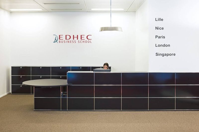 Banque d’Accueil USM HALLER Modulable et Design chez Arrivetz Lyon