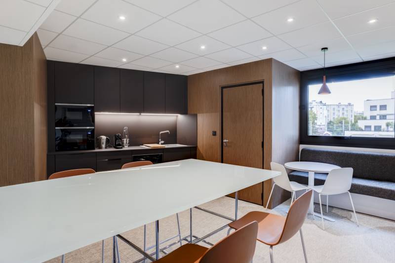 Aménagement bureaux Filying Lyon 3ᵉ : Mobilier et Design Haut de Gamme