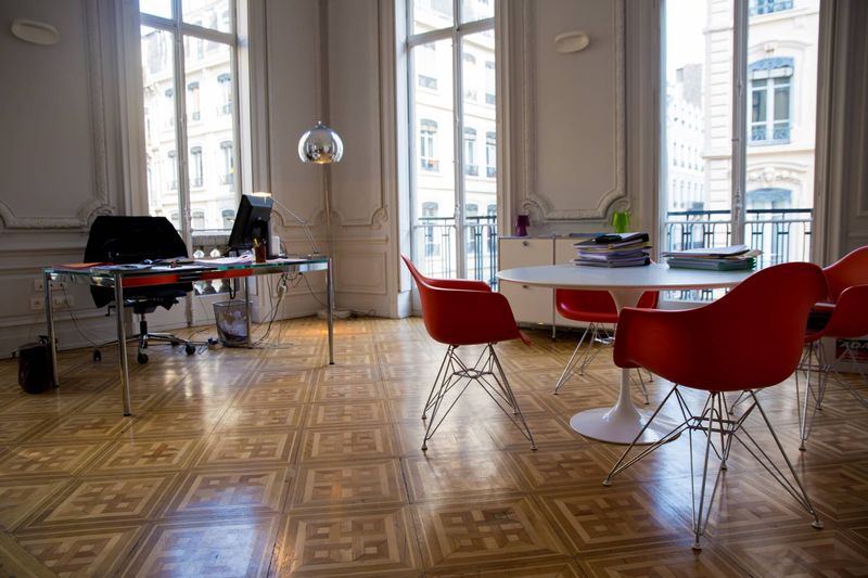 Aménagement Bureau Cabinet Avocats Lyon 2e – Mobilier Design Arrivetz