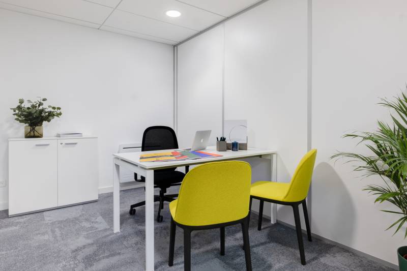 Aménagement Bureau Pitch Immo Lyon 3 : Mobilier Design et Décoration
