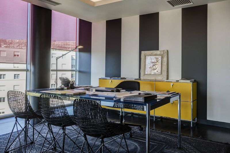 Aménagement bureaux Adamia Lyon Caluire : Mobilier design et décoration professionnelle