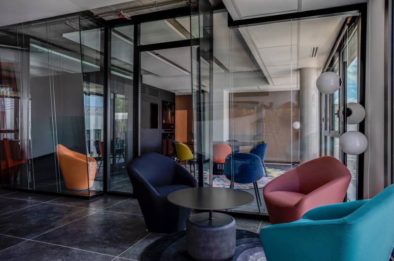 Aménagement de Bureaux à Lyon par Arrivetz : Design et Marques Prestigieuses