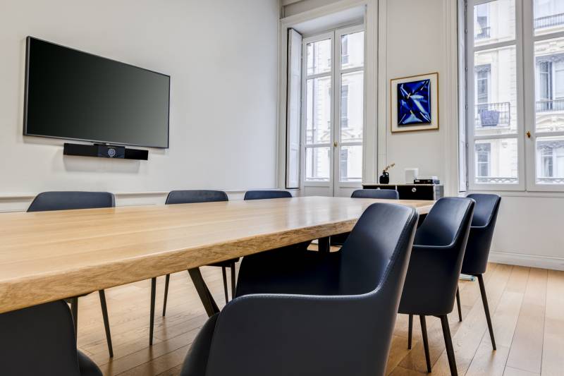 Aménagement Cabinet d’Avocats Lyon 2 : Bureaux Design avec Vitra et Cassina