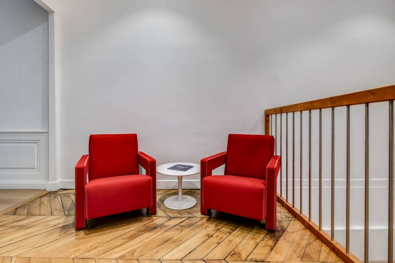 Aménagement Cabinet d’Avocats Lyon 2 : Bureaux Design avec Vitra et Cassina