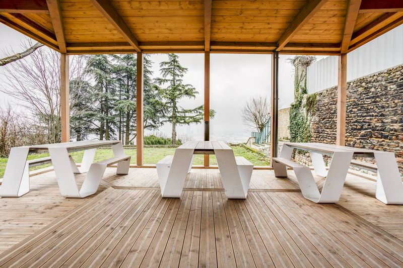 Aménagement bureau design pour école supérieure à Lyon – Arrivetz