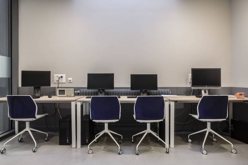 Arrivetz à Lyon aménage un espace de co-working étudiant moderne et fonctionnel