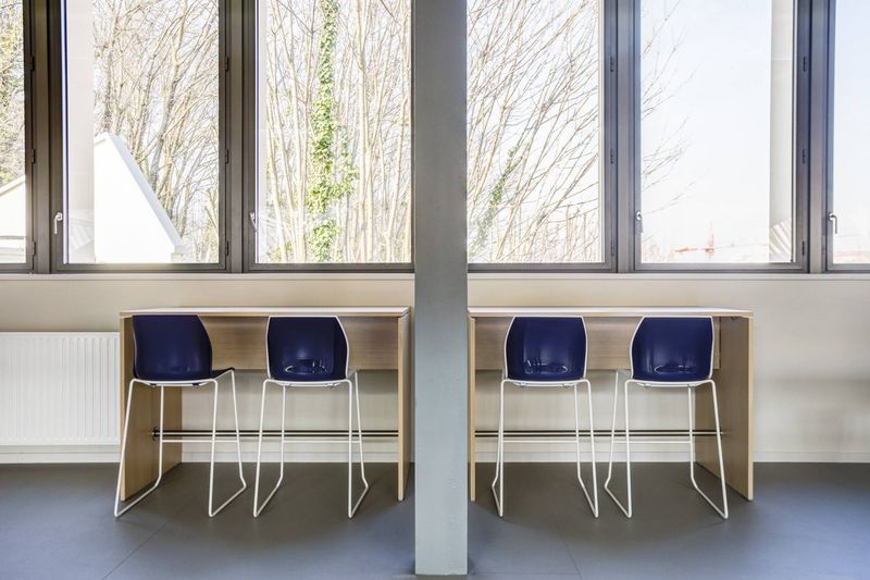 Arrivetz à Lyon aménage un espace de co-working étudiant moderne et fonctionnel