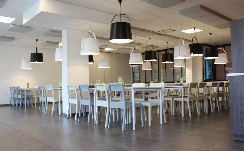 Mobilier de Bureau et Espaces Professionnels Arrivetz Lyon – Marques Design et Solutions Sur-Mesure