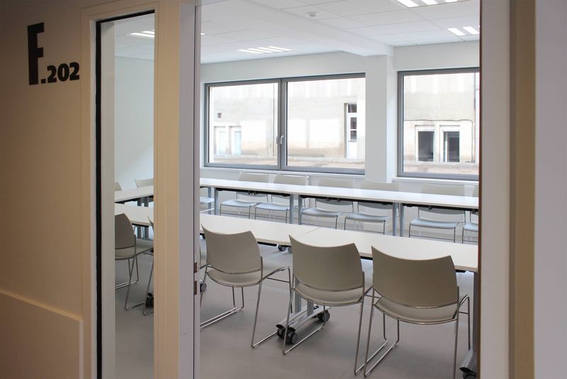 Aménagement intérieur d’une École d’Enseignement Supérieur à Lyon par Arrivetz