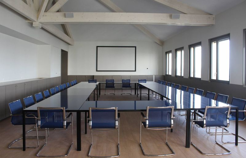 Aménagement intérieur d’une École d’Enseignement Supérieur à Lyon par Arrivetz