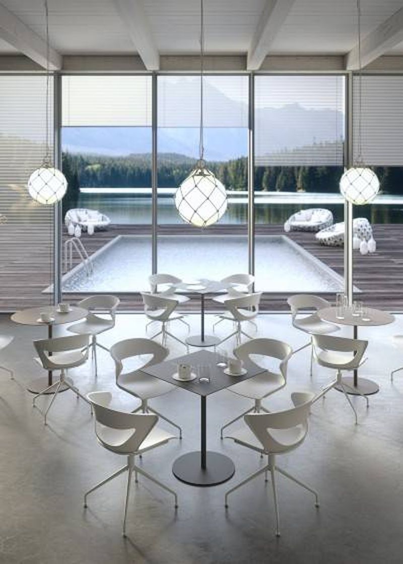 Chaise KICCA Arrivetz Lyon – Polyvalente et Adaptable pour Espaces Collectifs