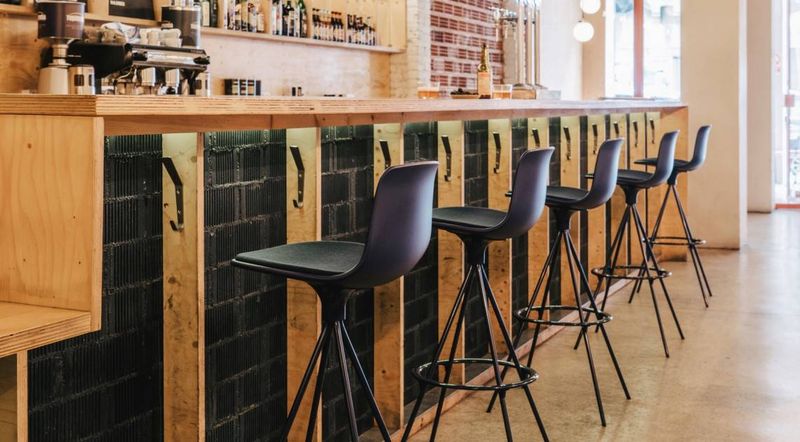 Tabouret LOTTUS Arrivetz Lyon – Design Polyvalent et Confortable