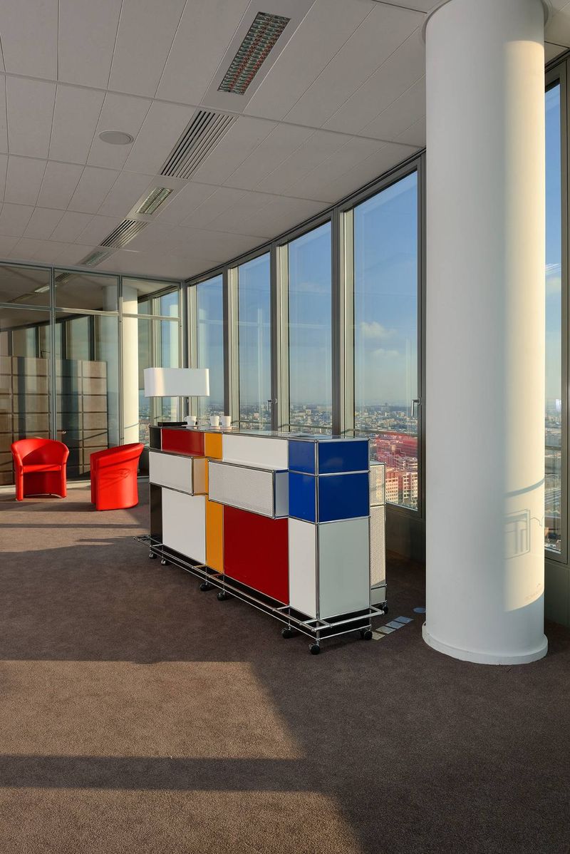 Aménagement Bureau Skyroom Only Lyon – Arrivetz, Mobilier Design et Prestige