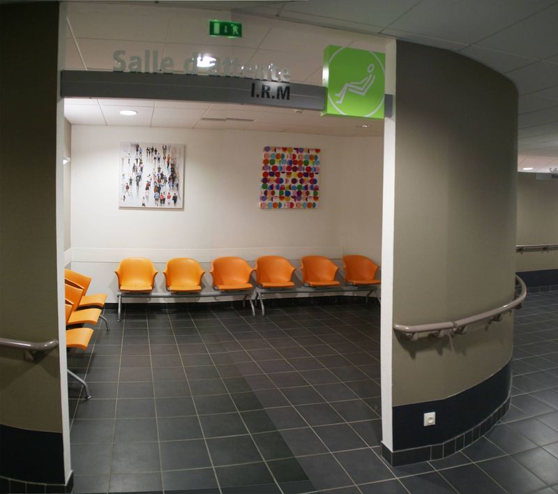 Aménagement Service Imagerie Caluire : Mobilier USM Haller et Kastel par Arrivetz Lyon