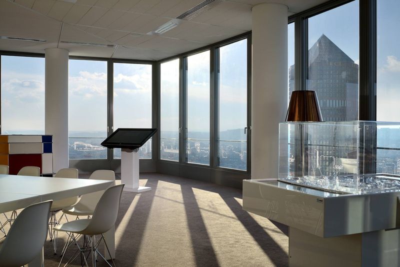 Aménagement Bureau Skyroom Only Lyon – Arrivetz, Mobilier Design et Prestige