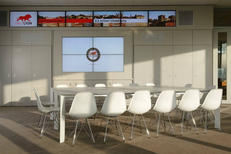 Aménagement Bureau Skyroom Only Lyon – Arrivetz, Mobilier Design et Prestige