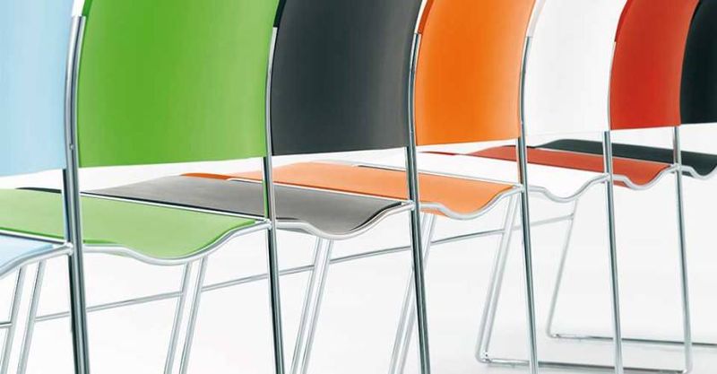 Chaise 40/4 Arrivetz Lyon – Modulable, Empilable et Fonctionnelle