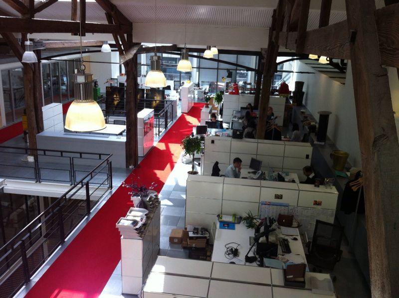 Aménagement Bureaux Maison Du Café Paris par Arrivetz Lyon : Mobilier Design et Fonctionnel
